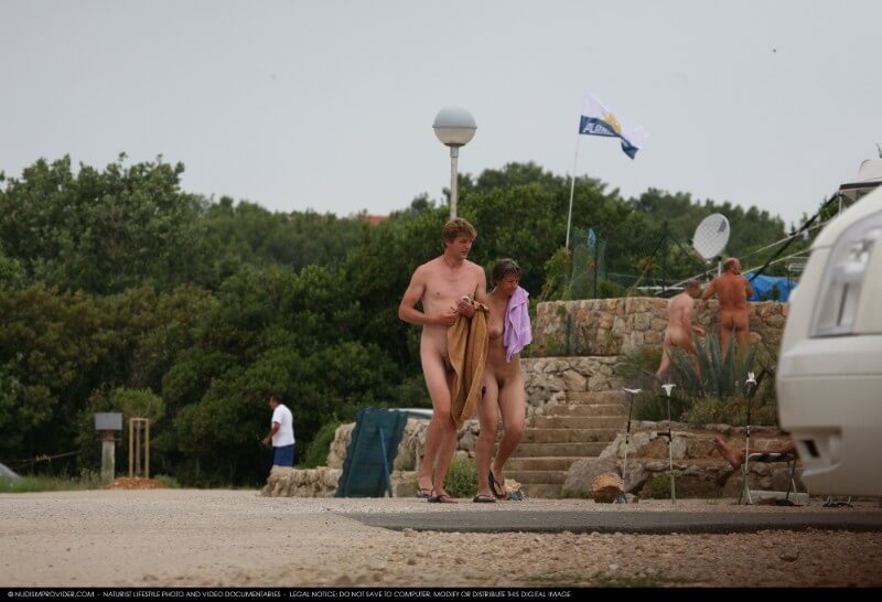 [NWoDL] Nudism Family Indian Summer Painting photo gallery