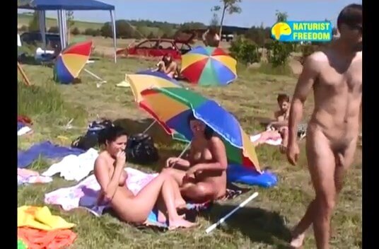 [NWoDL] Naturist Freedom  Bathing and Gravel Pit