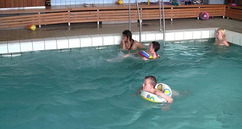 [NWoDL] Swimming center club Full HD