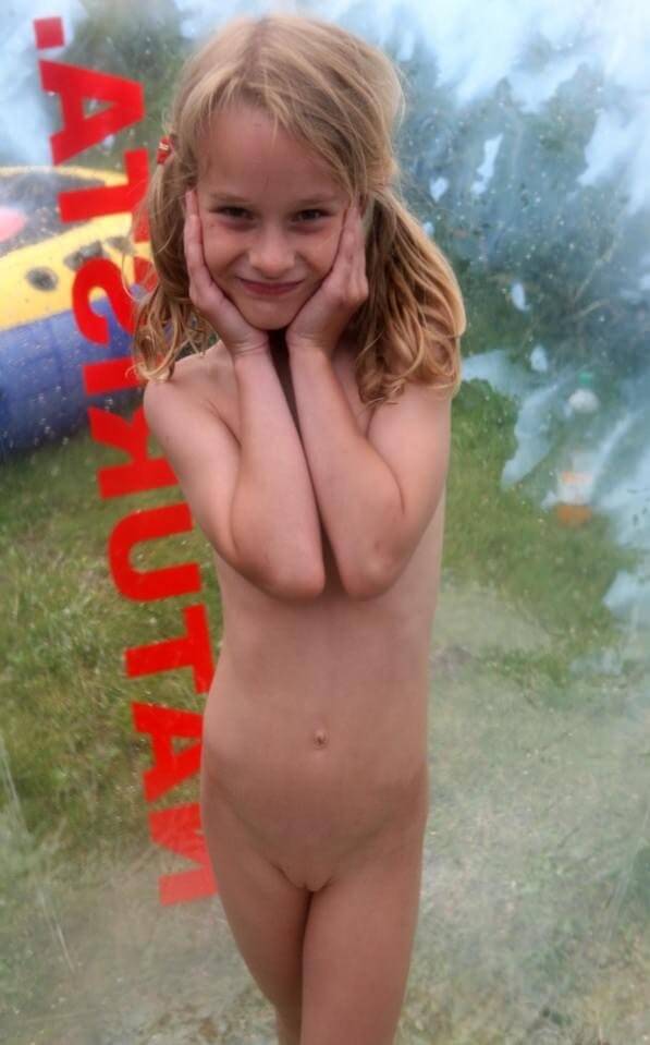[NWoDL] Outdoor nudist photography