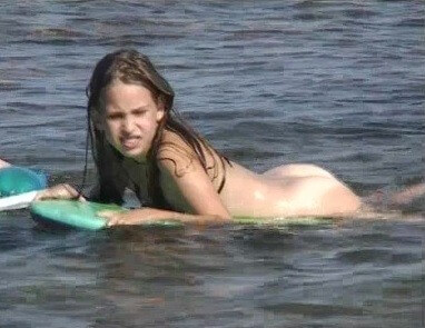 [NWoDL] Naturistin: Julia and Hanna Am Meer