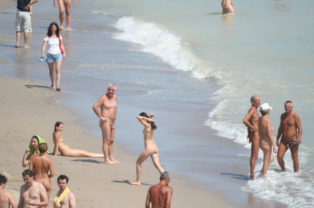 [NWoDL] Costinesti Beach Groups pics