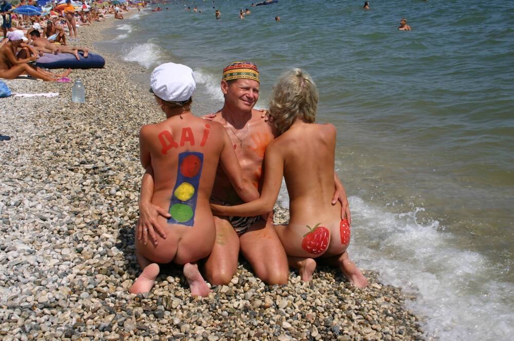 [NWoDL] Bold Outdoor Nude Poses pics