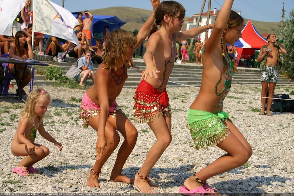 [NWoDL] Festival and dancing photos