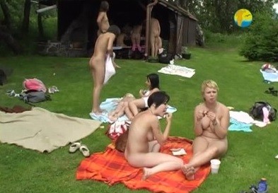 [NWoDL] Naturist Freedom: Cottage Picnic