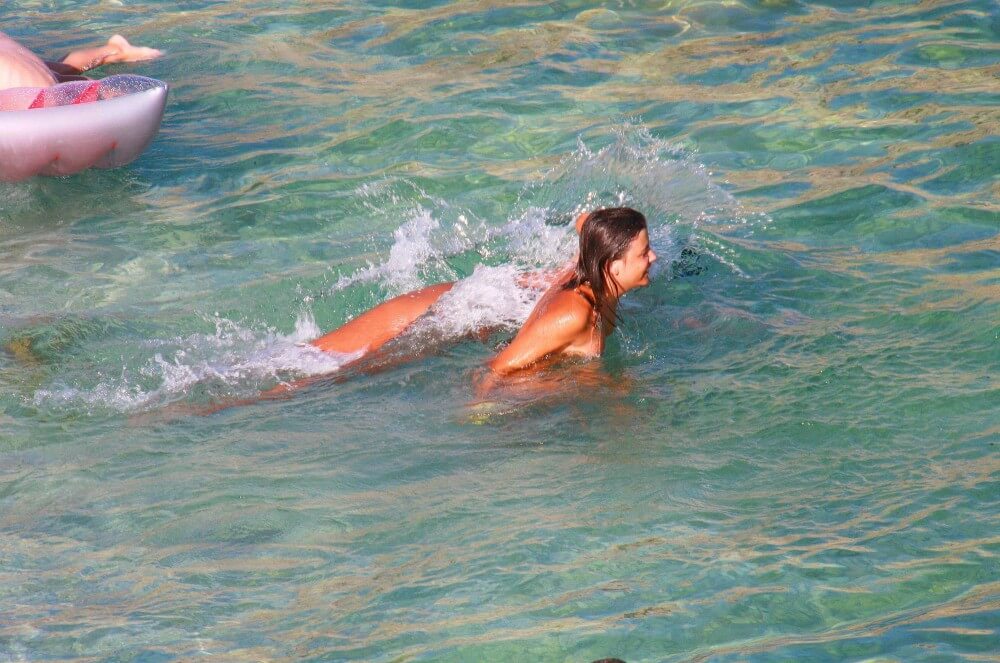[NWoDL] Ula FKK Teen Shore Run pics