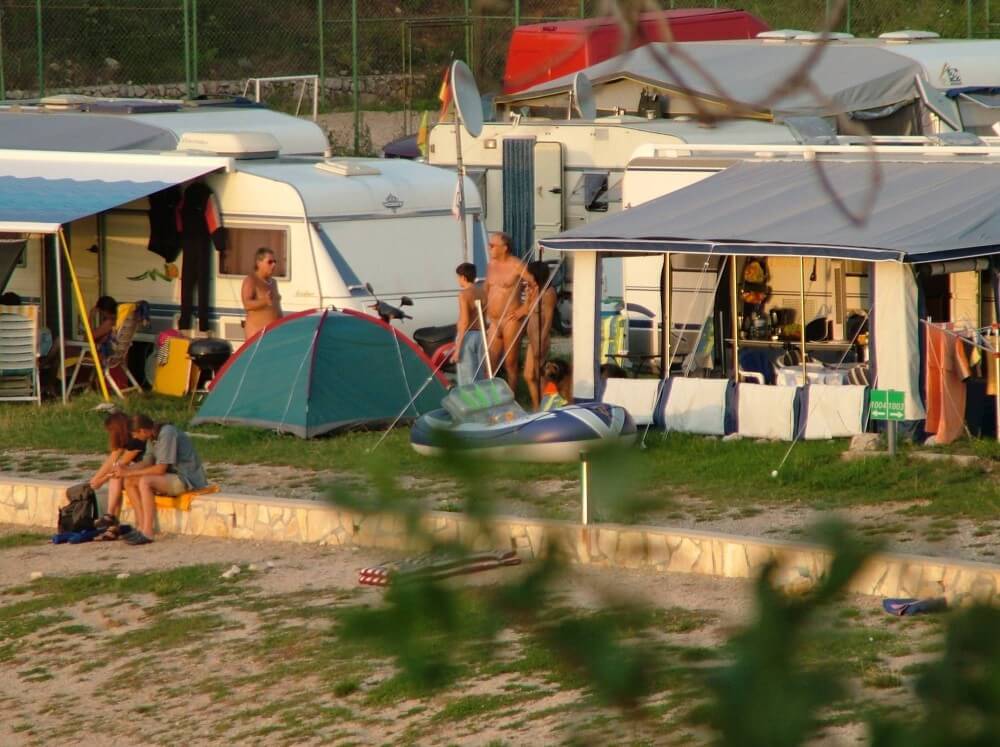 [NWoDL] FKK Outdoor Shoreline pics