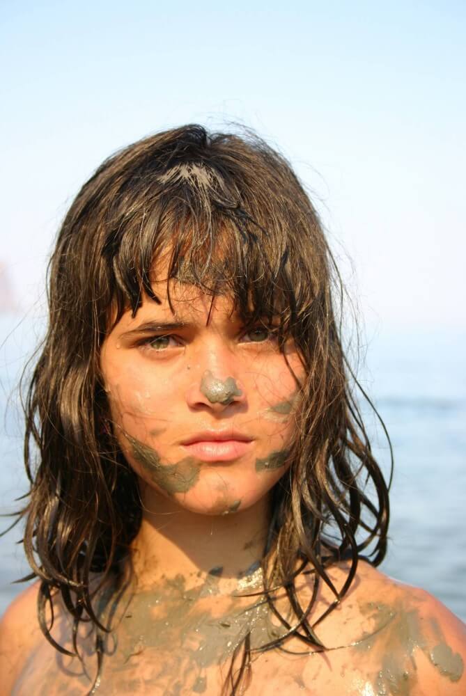 [NWoDL] Courageous Naturist Girl pics