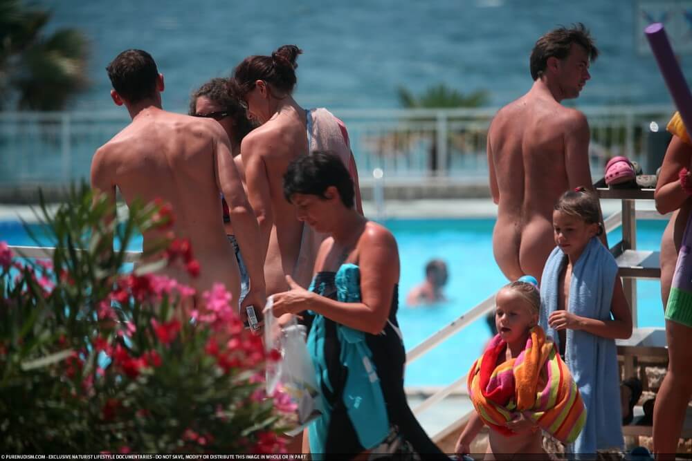 [NWoDL] Naturism photo gallery # 66