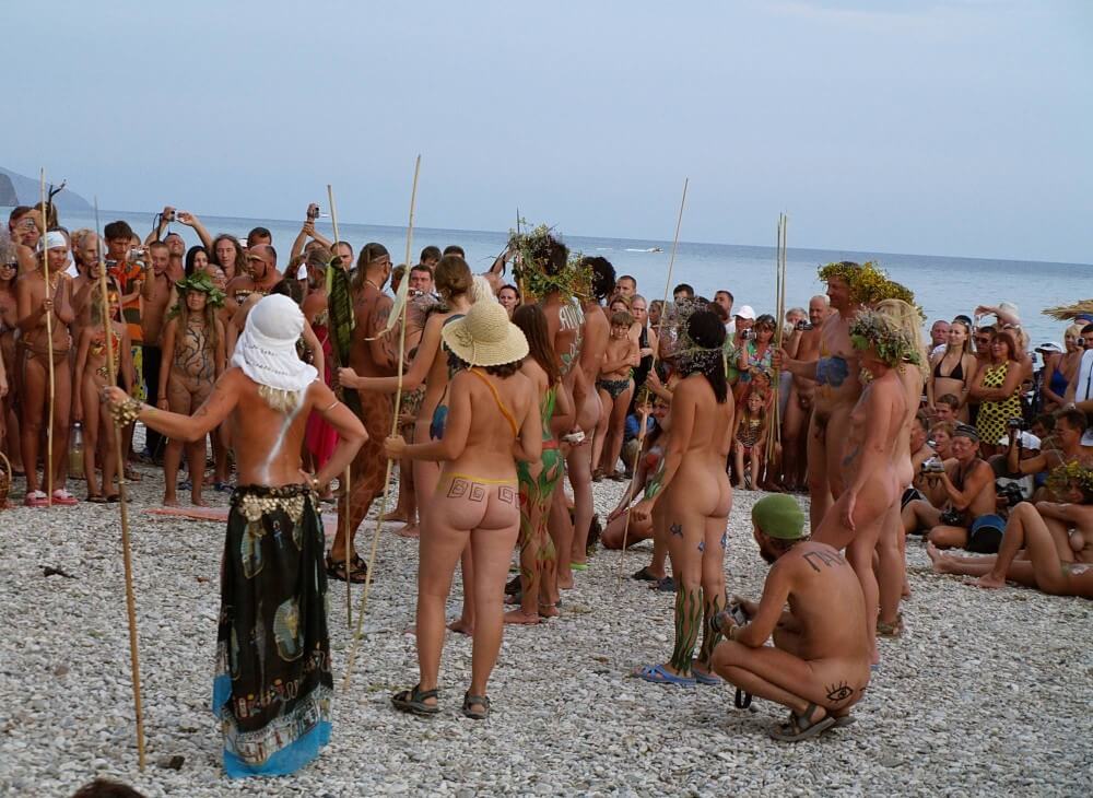 [NWoDL] Naturist Party Mega Bash pics