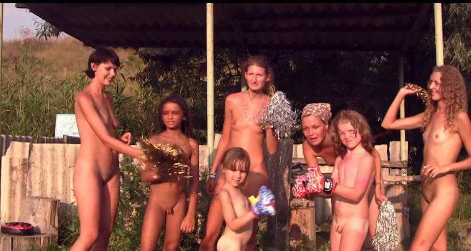 [NWoDL] Countryside Lounging 1 nudism video